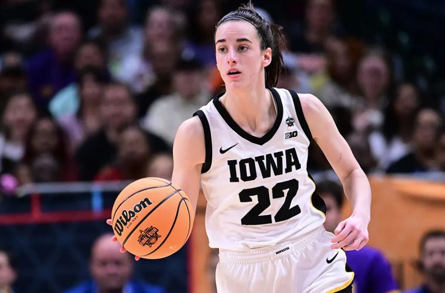 Did caitlin clark sign a contract in europe