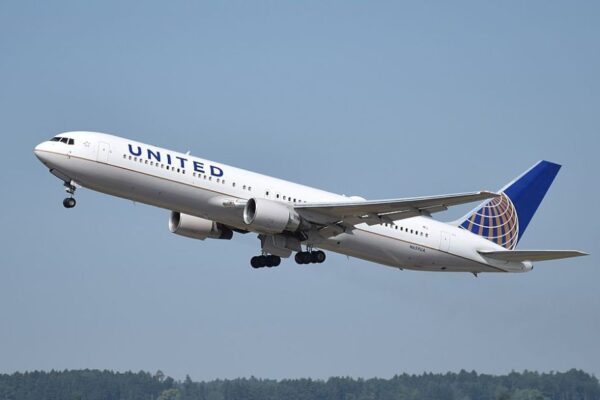 United airlines flight ua770 emergency diversion